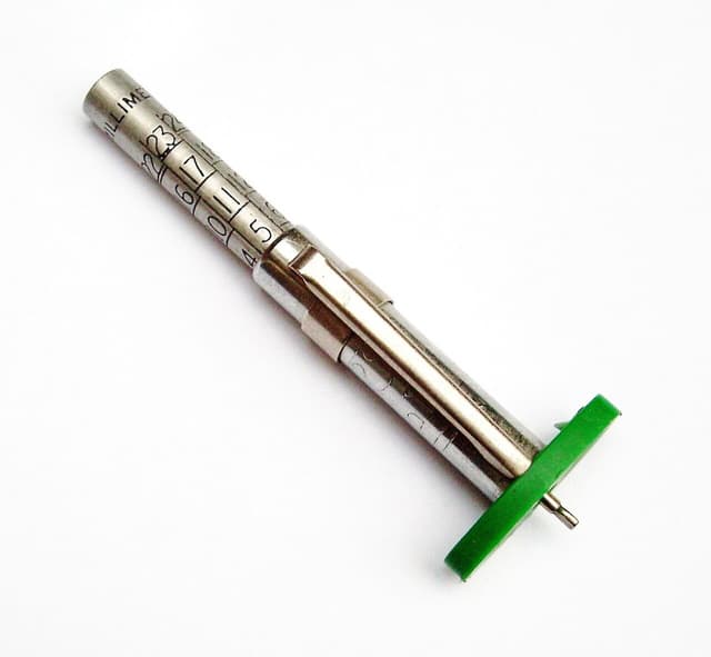 Tread depth gauge